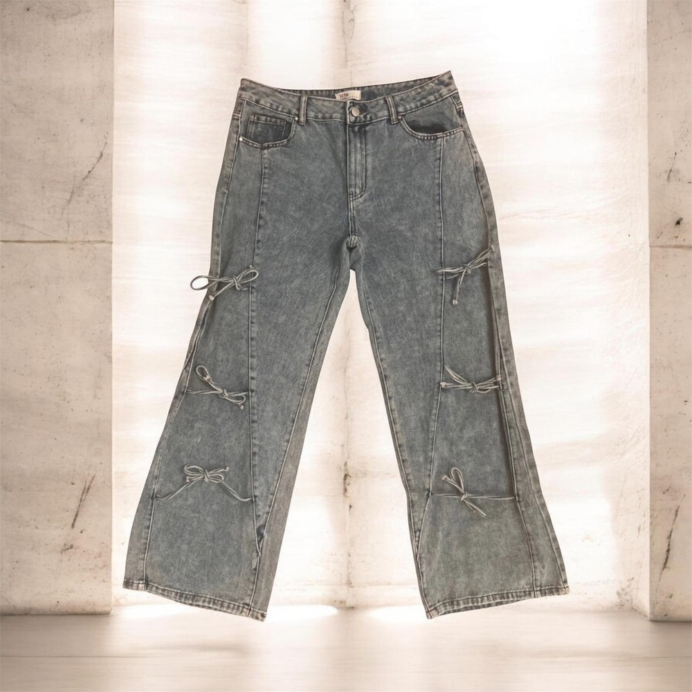 1030 T.E.N.T.H.I.R.T.Y Bow Tie Cut Out Straight Leg Jeans Acid Wash Blue 11/30